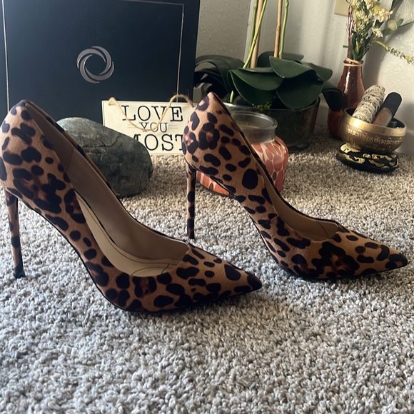 Rouge Leopard Print HAZEL POINTED TOE PUMP - Picture 3 of 5